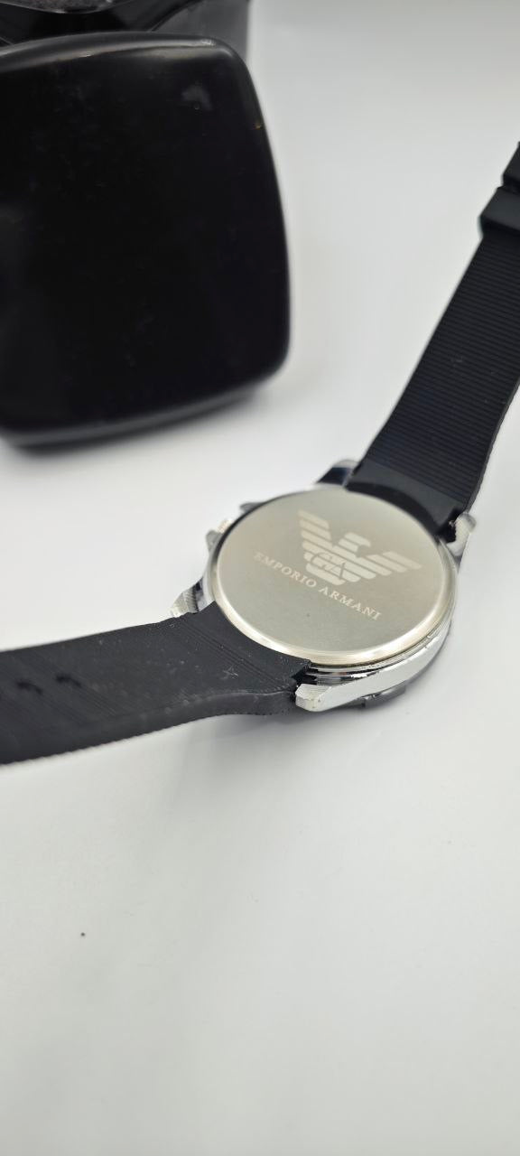 EMPORİO ARMANİ SİYAH GRİ ERKEK SAAT