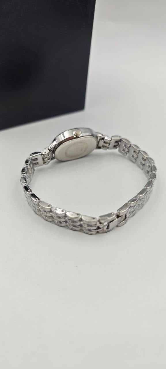 GÜMÜŞ RENK İÇİ KIRMIZI