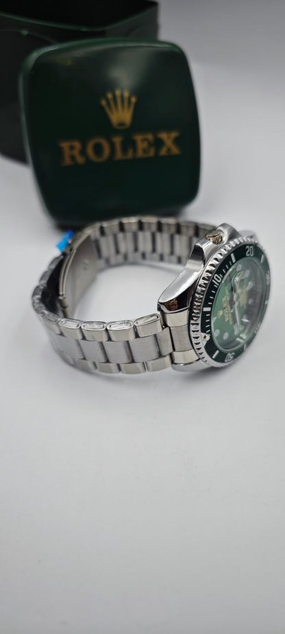 ROLEX SUBMARİNER GRİ İÇİ YEŞİL ERKEK SAAT