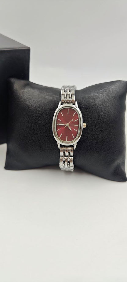 GÜMÜŞ RENK İÇİ KIRMIZI