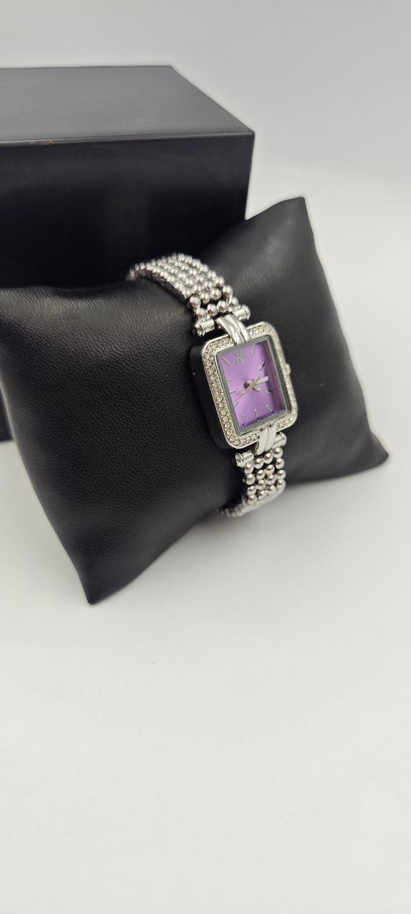 GÜMÜŞ RENK İÇİ MOR BAYAN SAATİ