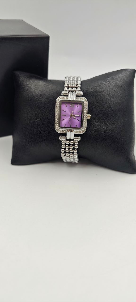 GÜMÜŞ RENK İÇİ MOR BAYAN SAATİ