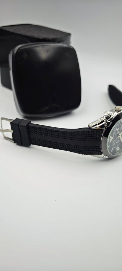 EMPORİO ARMANİ SİYAH GRİ ERKEK SAAT