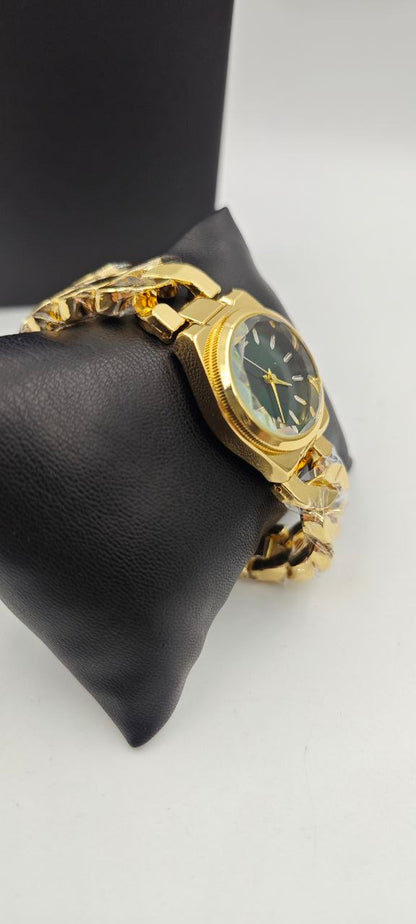 GURME GOLD İÇİ SİYAH BAYAN SAAT