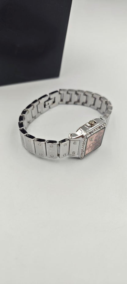 GÜMÜŞ RENK İÇİ PEMBE BAYAN SAATİ