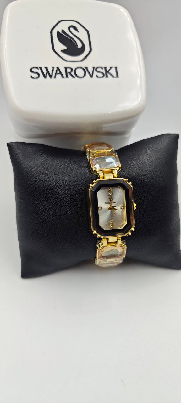 SWAROVSKİ ELMAS TAŞLI BAYAN SAATİ