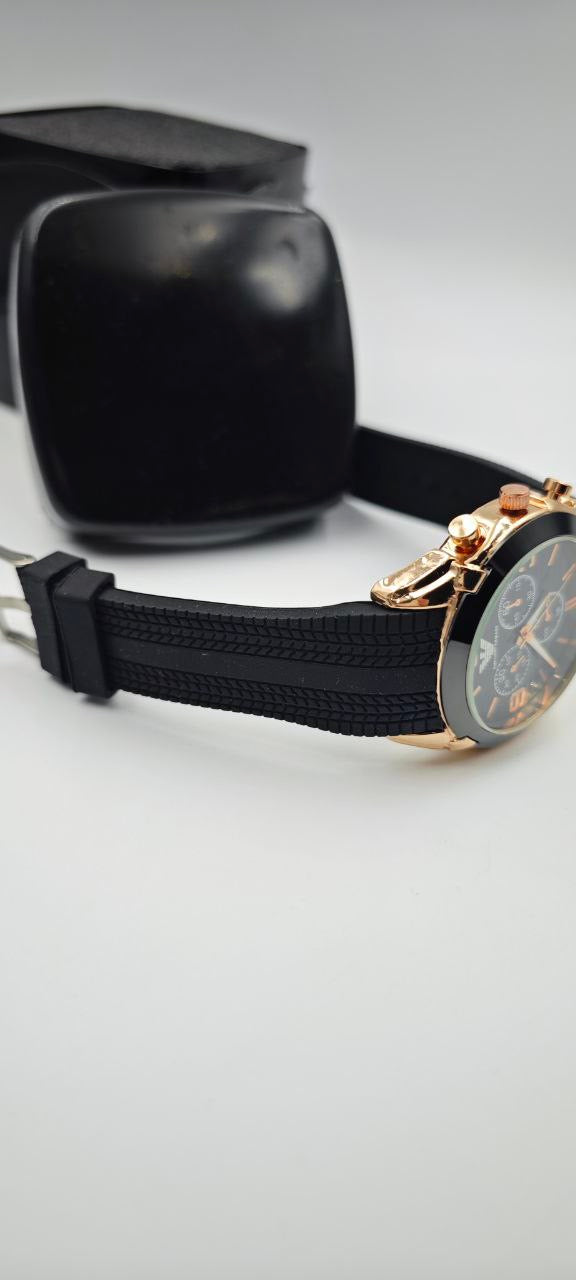 EMPORİO ARMANİ SİYAH GOLD ERKEK SAAT