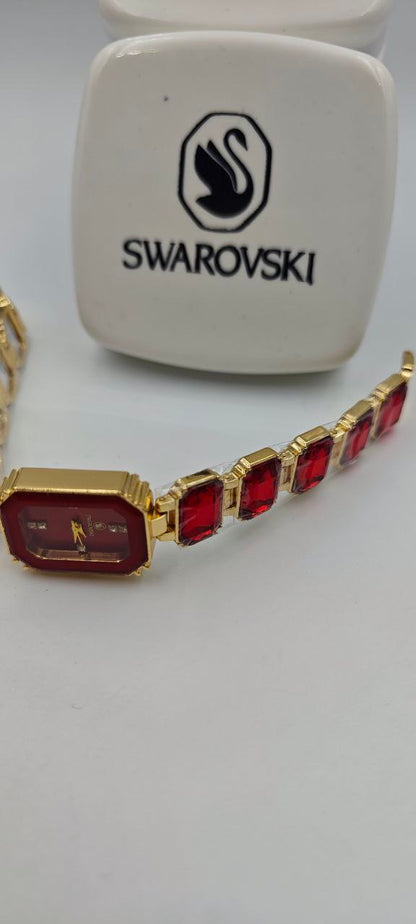 SWAROVSKİ KIRMIZI TAŞLI BAYAN