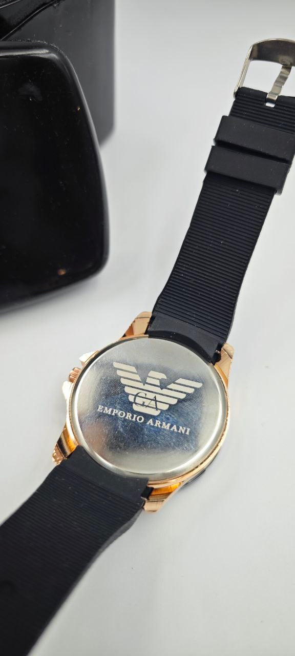 EMPORİO ARMANİ SİYAH HOLD ERKEK SAAT