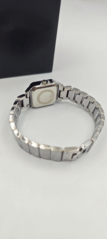 GÜMÜŞ RENK İÇİ GÖKYÜZÜ MAVİSİ BAYAN SAATİ