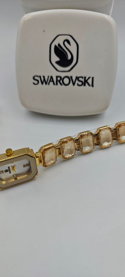 SWAROVSKİ ELMAS TAŞLI BAYAN SAATİ