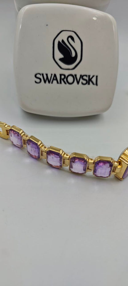 SWAROVSKİ KAPALI PEMBE TAŞLI BAYAN SAATİ