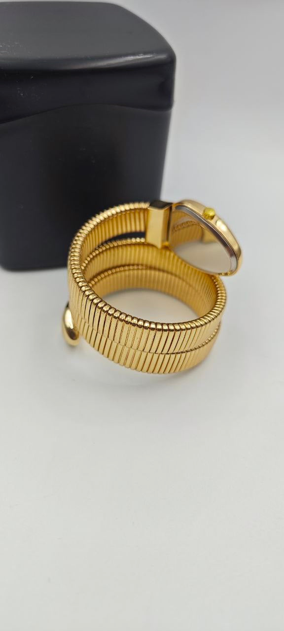 YILAN GOLD İÇİ KIRMIZI BAYAN SAAT