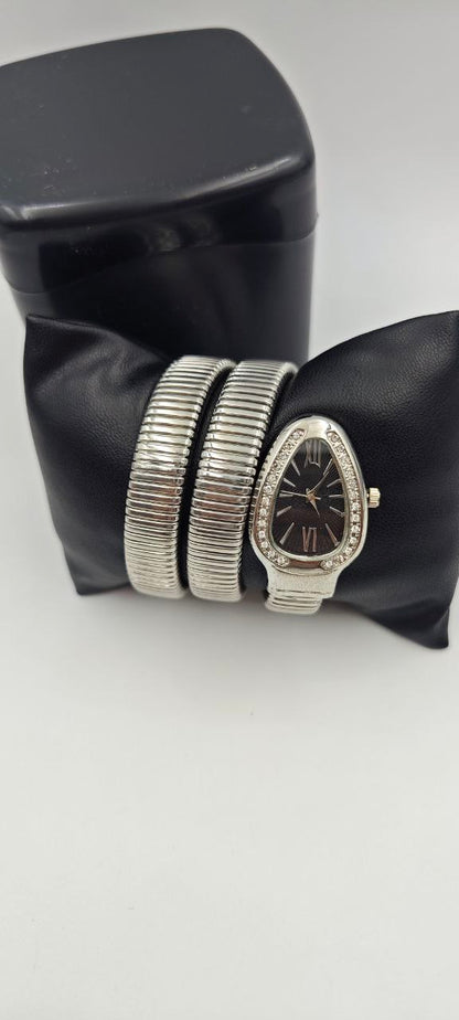 YILAN GRİ İÇİ SİYAH BAYAN SAAT