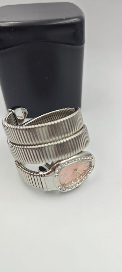 YILAN GRİ İÇİ PEMBE BAYAN SAAT