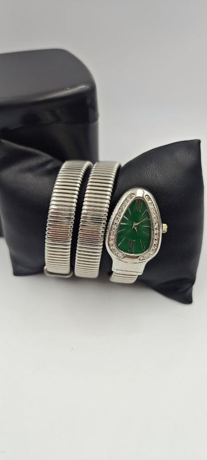 YILAN GRİ İÇİ YEŞİL BAYAN SAAT